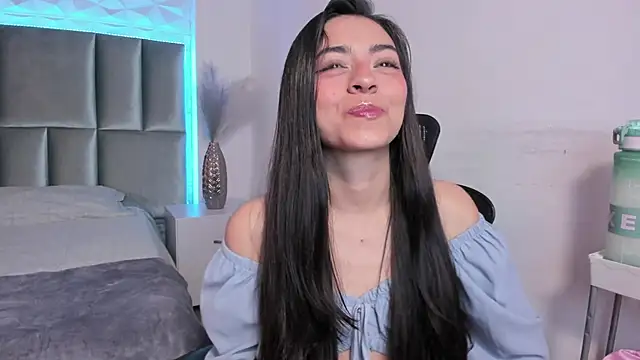 canelleGarces online show from 12, 9, 2025