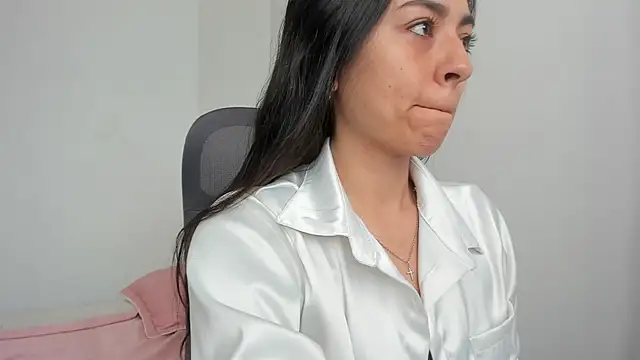 Snapshot of canelleGarces chatting on 16, 7, 2026 canelleGarces online show from 16, 7, 2026