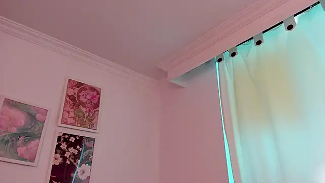 canelleGarces online show from 4, 4, 2026