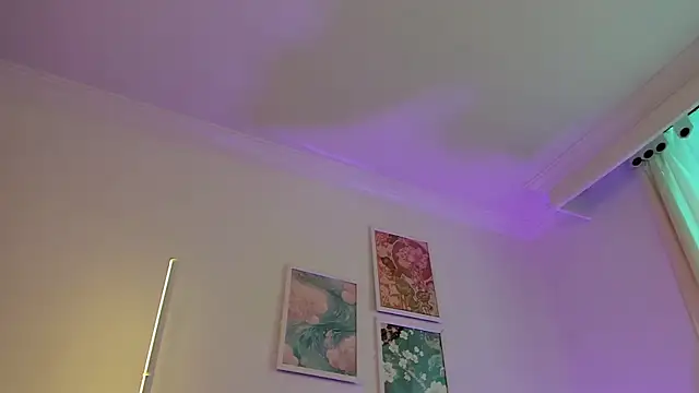 canelleGarces online show from 10, 2, 2026