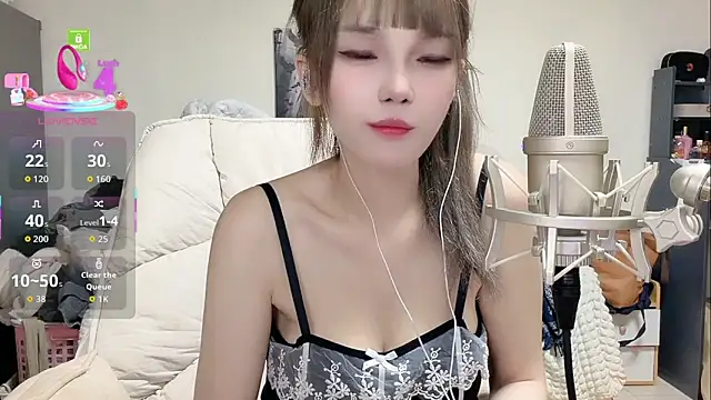 twlilybae online show from 3, 6, 2026