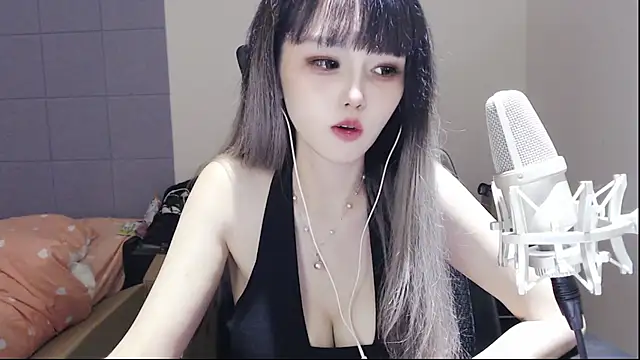 Snapshot of twlilybae chatting on 26, 6, 2026 twlilybae online show from 26, 6, 2026