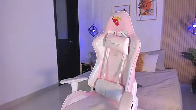 Ayleen Dunkan online show from 9, 1, 2026