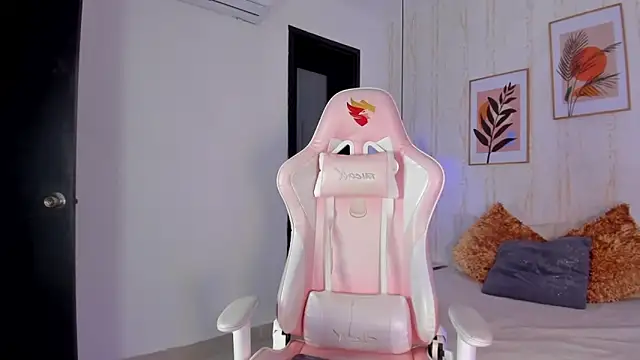 Ayleen Dunkan online show from 30, 11, 2025