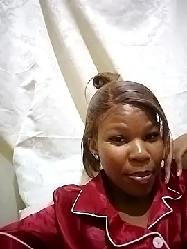 Seductive Yellow Titties online show from 11, 1, 2026