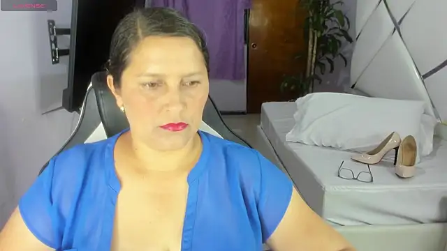 KikaDuque online show from 18, 12, 2025