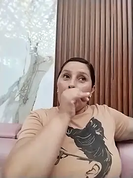 KikaDuque online show from 19, 6, 2026