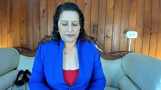 KikaDuque online show from 14, 9, 2025