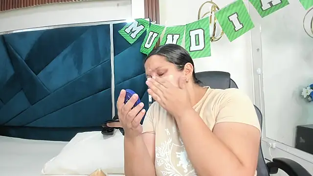KikaDuque online show from 5, 7, 2026