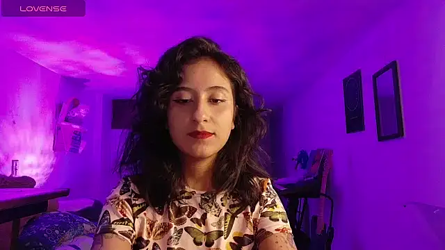 Snapshot of atenea_dragon__ chatting on 3, 12, 2025 atenea dragon online show from 3, 12, 2025