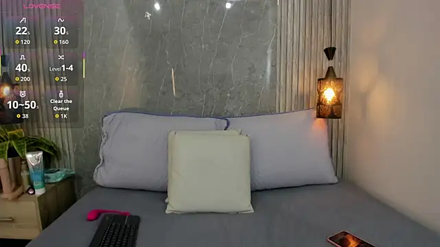 Lucia Guzman1 online show from 11, 10, 2025