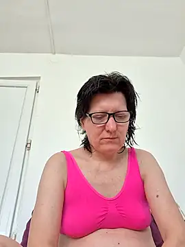 Vera Elle online show from 8, 4, 2026