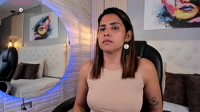 scarletbaker  online show from 26, 9, 2025