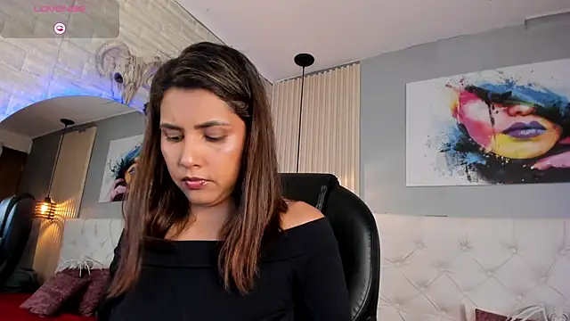 scarletbaker  online show from 18, 10, 2025