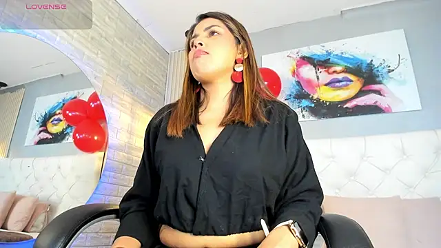 scarletbaker  online show from 1, 12, 2025