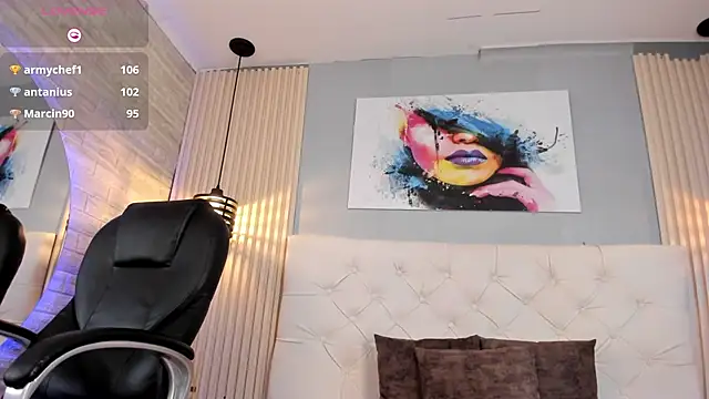 scarletbaker  online show from 30, 9, 2025