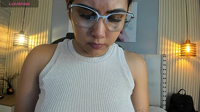 scarletbaker  online show from 21, 4, 2026