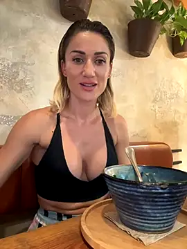 CamyBlossom online show from 10, 10, 2025