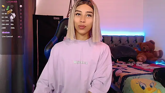 Sweet-Cris online show from 29, 10, 2025