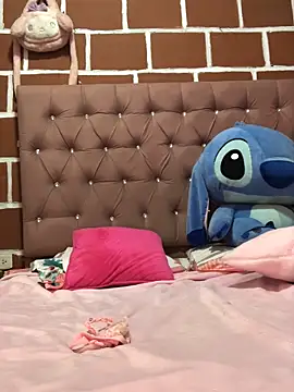 Rachellcooperrr online show from 12, 3, 2026