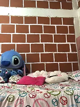 Rachellcooperrr online show from 5, 4, 2026