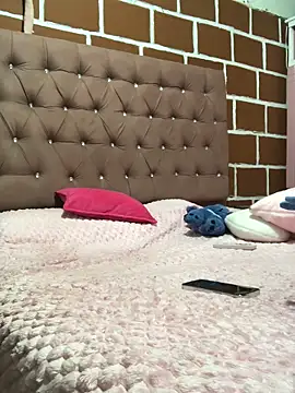 Rachellcooperrr online show from 19, 2, 2026