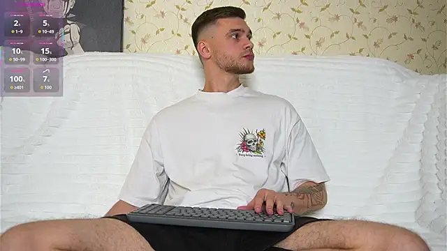 Snapshot of johnstoneisland chatting on 13, 6, 2026 johnstoneisland online show from 13, 6, 2026