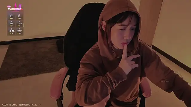 LilithCary online show from 6, 2, 2026