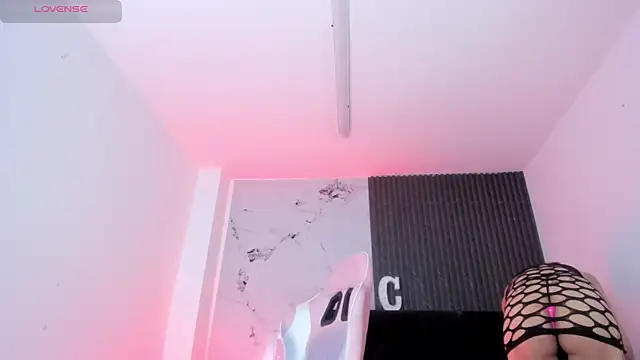chloesagee online show from 5, 5, 2026