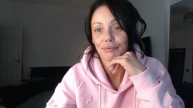 OliviaRyan22 online show from 16, 11, 2025