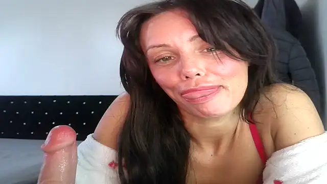 OliviaRyan22 online show from 25, 2, 2026