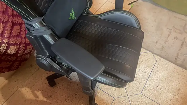 JUSTFORRICH online show from 6, 11, 2025