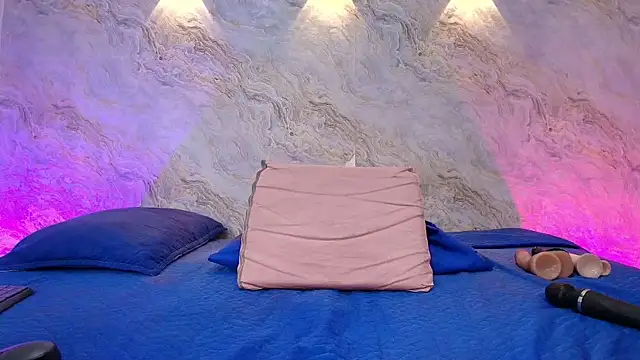 carol juicyy online show from 18, 9, 2025