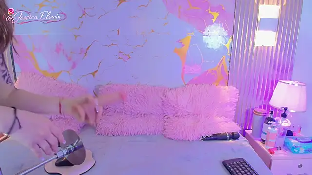 Jessi Alex online show from 26, 4, 2026