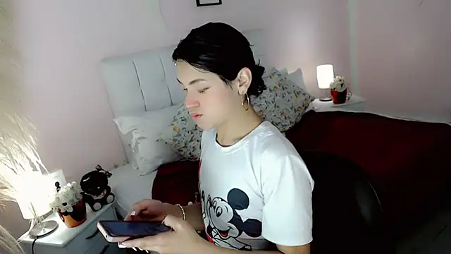 nathalialoes1 online show from 14, 1, 2026