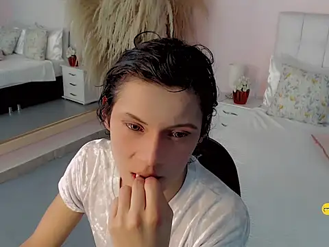 nathalialoes1 online show from 4, 10, 2025