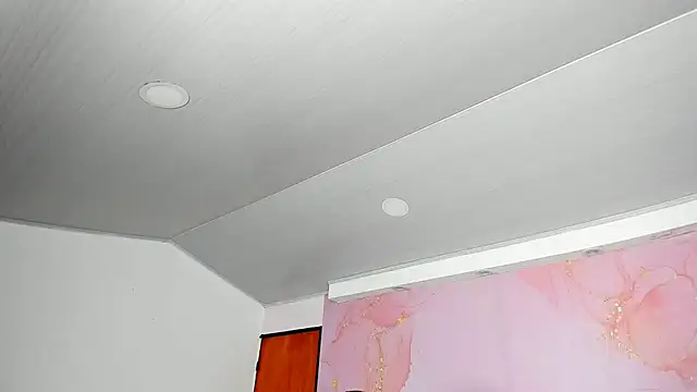 milk candy18 online show from 4, 11, 2025