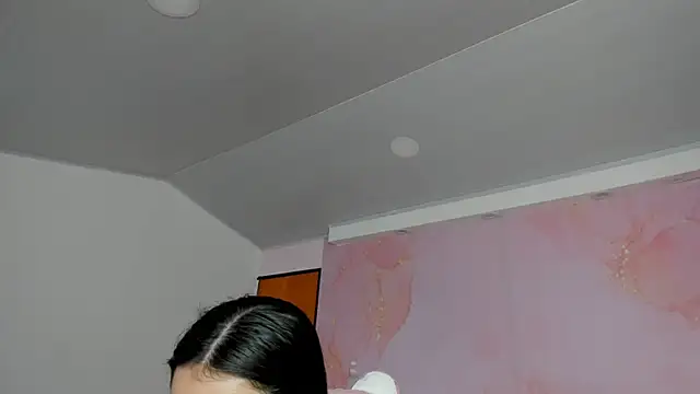 milk candy18 online show from 28, 9, 2025