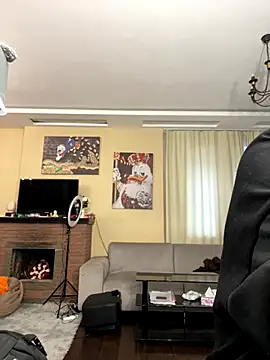 Miranda Kerry online show from 6, 11, 2025