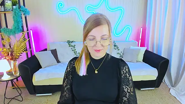 YourUniverser online show from 4, 10, 2025