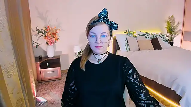 YourUniverser online show from 30, 9, 2025