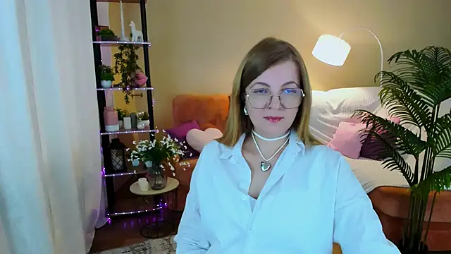 YourUniverser online show from 3, 10, 2025