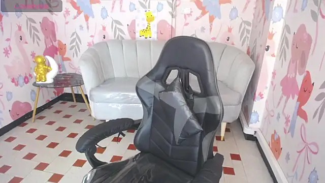 Snapshot of Luna_Star_v chatting on 24, 10, 2025 Luna Star v online show from 24, 10, 2025