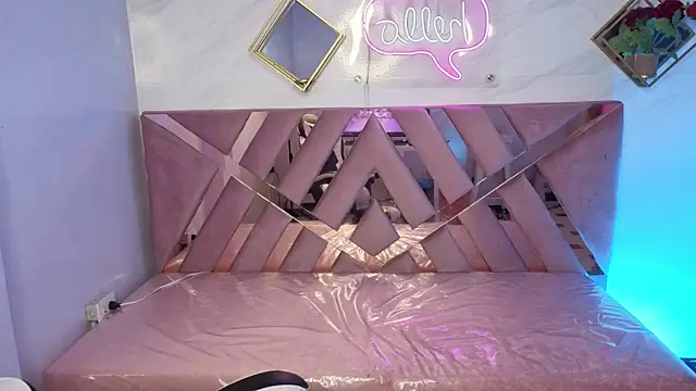 Snapshot of Luna_Star_v chatting on 26, 11, 2025 Luna Star v online show from 26, 11, 2025