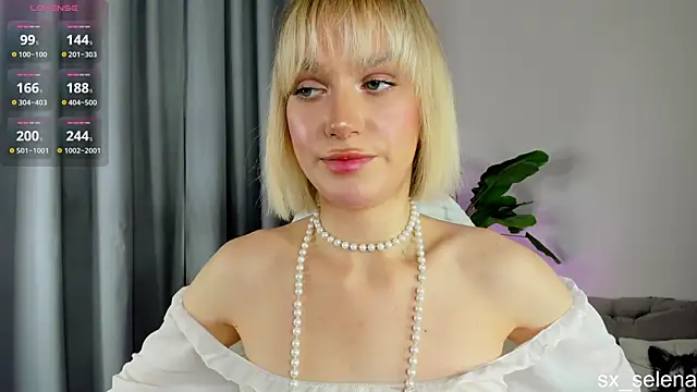 Ice Strawberry online show from 15, 5, 2026