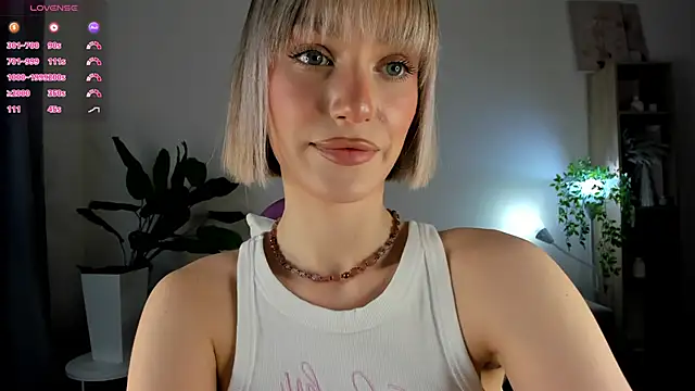 Ice Strawberry online show from 8, 1, 2026