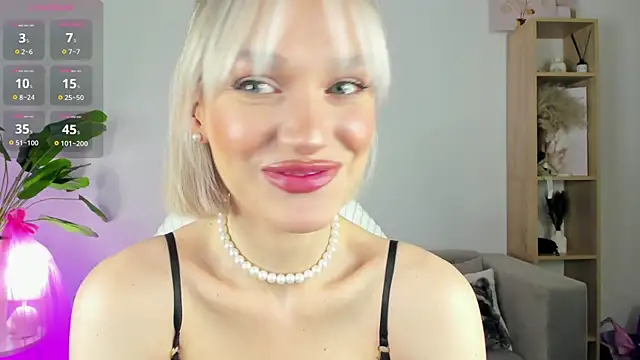 Ice Strawberry online show from 2, 4, 2026