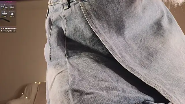 Pixxxis online show from 3, 10, 2025