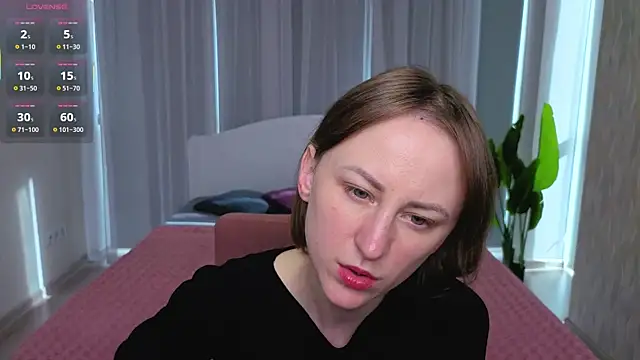 LuluChiiii online show from 19, 10, 2025