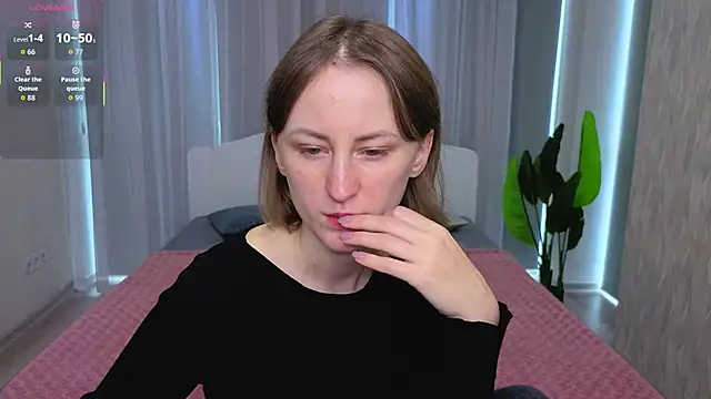 LuluChiiii online show from 24, 10, 2025